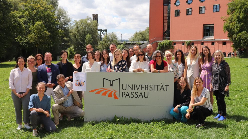 Teilnehmende des Symposiums "Intercultural Days"