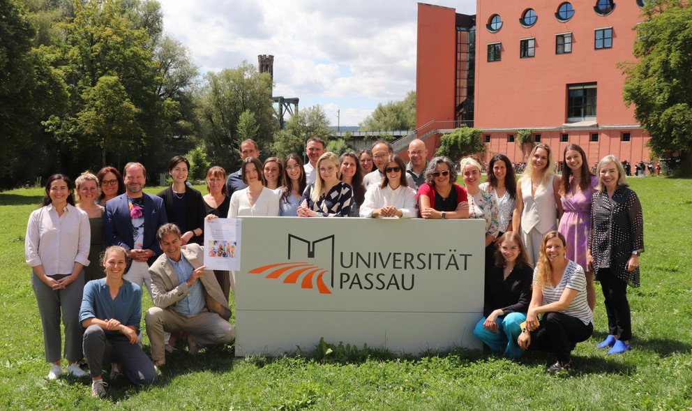 Passauer Symposium "Intercultural Days": Gruppenbild der Teilnehmenden