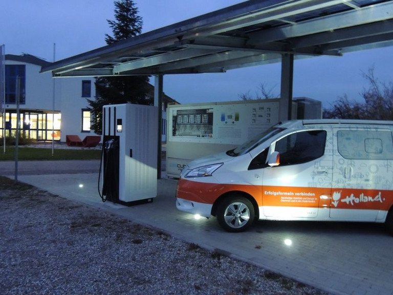 Um die Elektromobilität voranzubringen, muss die Ladeinfrastruktur in Europa ausgebaut werden. Foto: HS Landshut