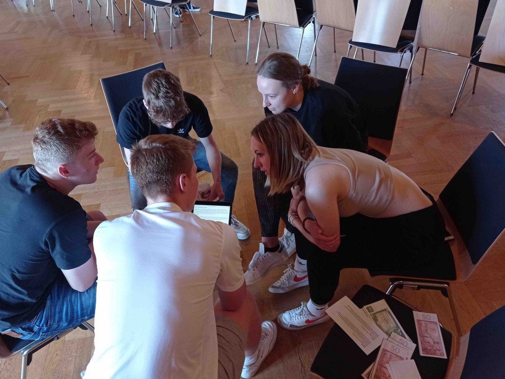 H&ouml;ll/L&iacute;skov&aacute;