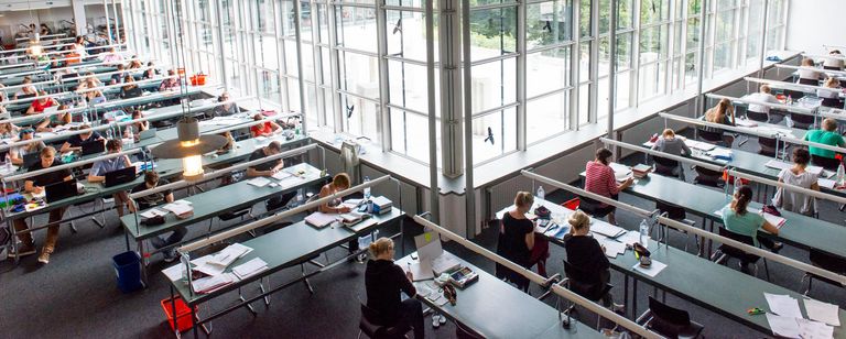 Informationen der Universität Passau für Stiftungen und Vereine
