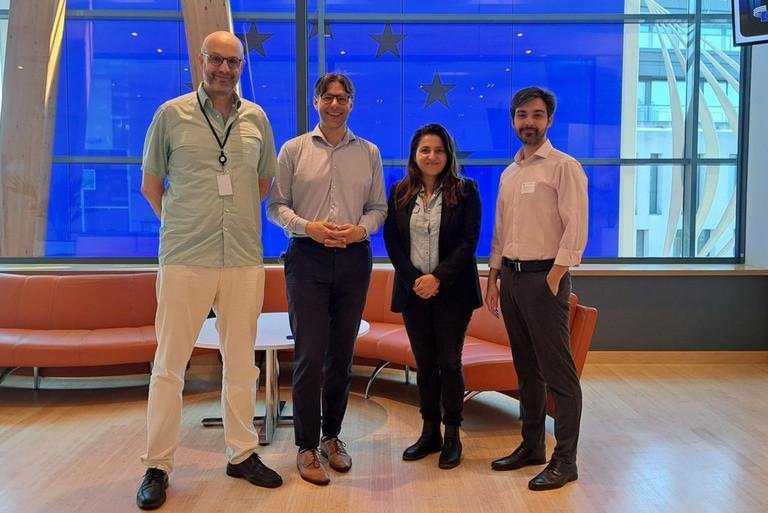Gruppenbild von Christian Moos (Co-Rapporteur), Julian Plottka (Experte), Ozlem Yildirim (Rapporteurin), Viktor Zoltan Kazai (Experte).