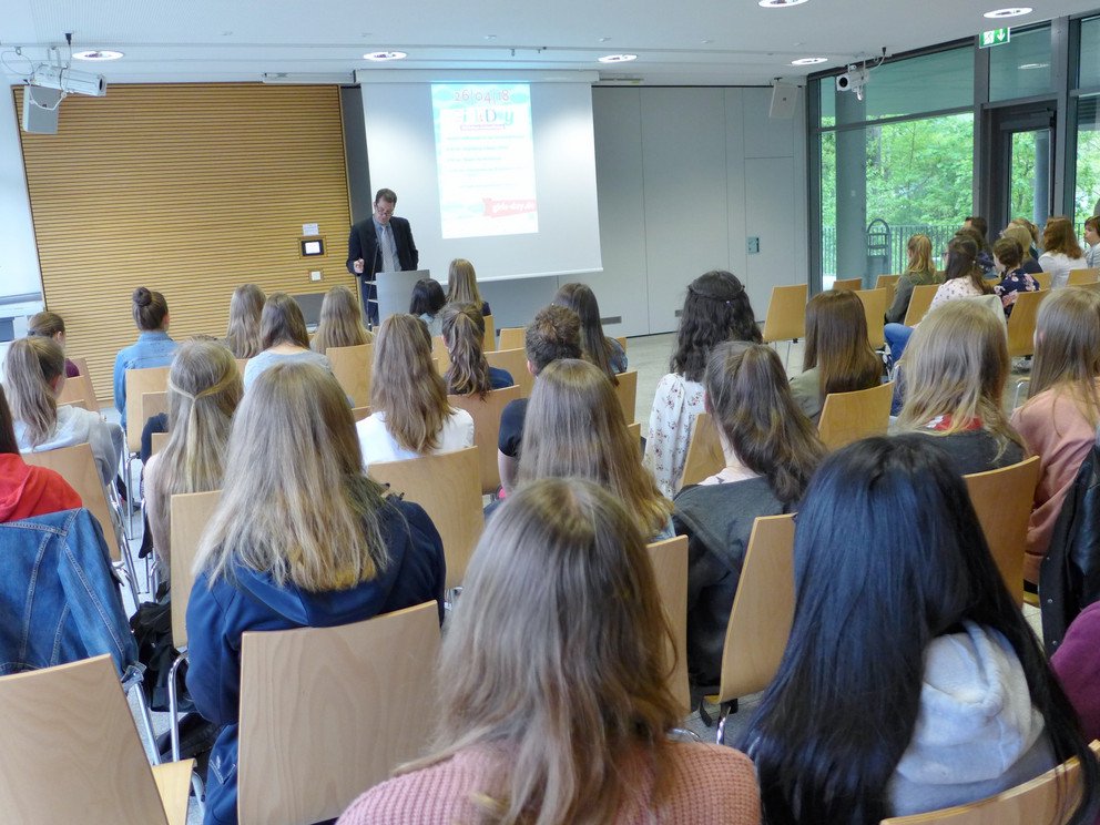 Begrüßung durch Vizepräsident Prof. Dr. Jörg Fedtke
