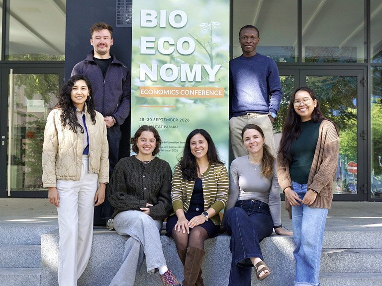 Das Konferenzteam mit Dr. Terese Venus (Mitte); Foto: Universit&auml;t Passau
