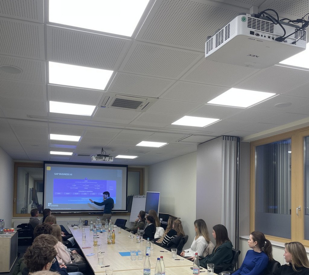 Pr&auml;sentation in den R&auml;umen von 4process