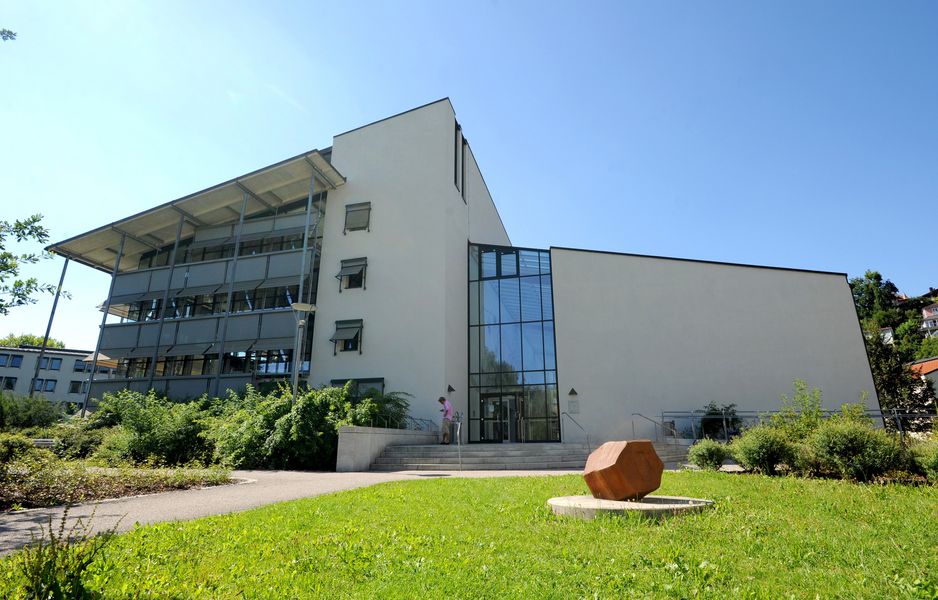 Das Juridicum ist Sitz der Juristischen Fakultät der Universität Passau. Foto: Universität Passau