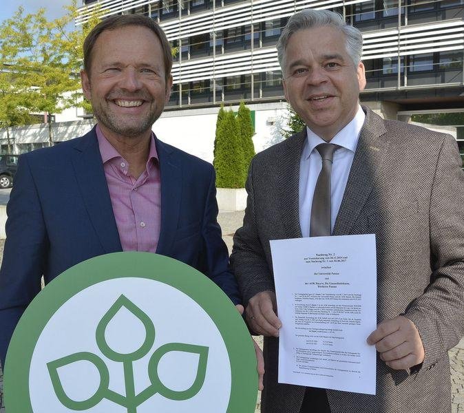 AOK-Direktor Günter Schober und Kanzler Dr. Achim Dilling