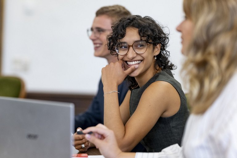 Dekoratives Bild der Kachel 'Int. Frderangebote fr Wissenschaftler und Wissenschaftshylerinnen'