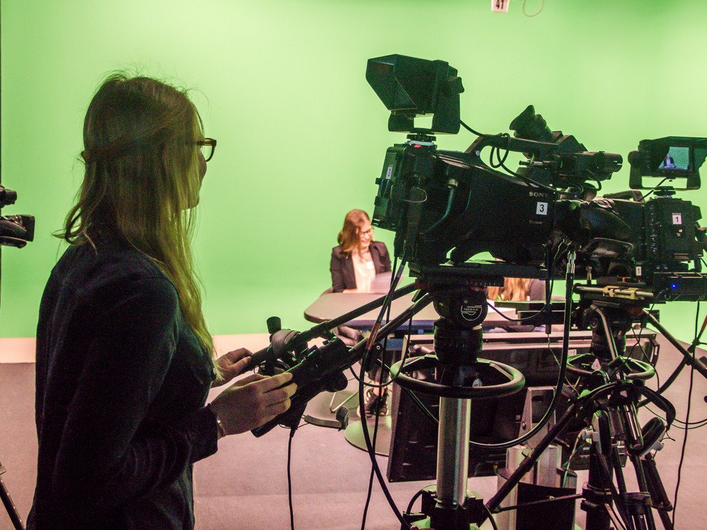 Nachrichten produzieren im TV-Studio