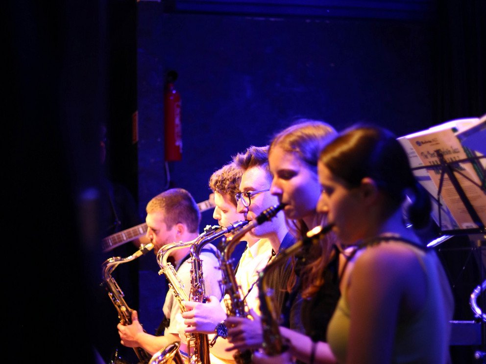Saxophonisten der Uni Big Band Passau