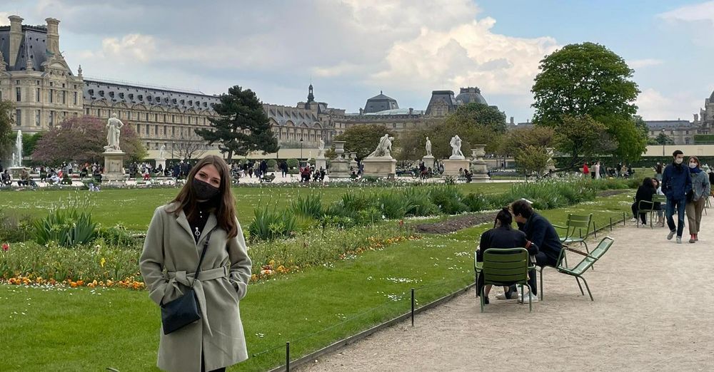 Lena in Paris