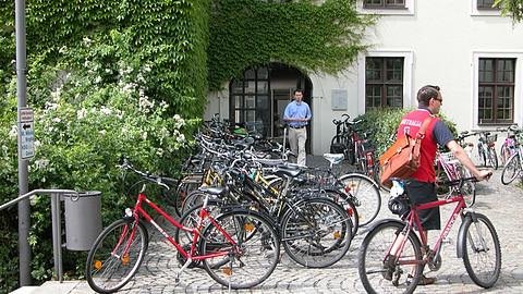 Eingang zum Nikolakloster