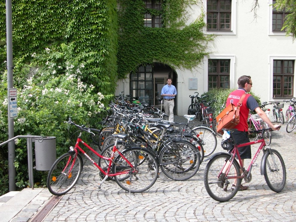 Eingang zum Nikolakloster