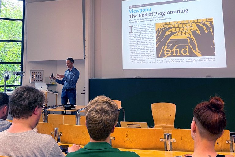 Prof. Dr. Gordon Fraser, Inhaber des Lehrstuhls für Software Engineering II
