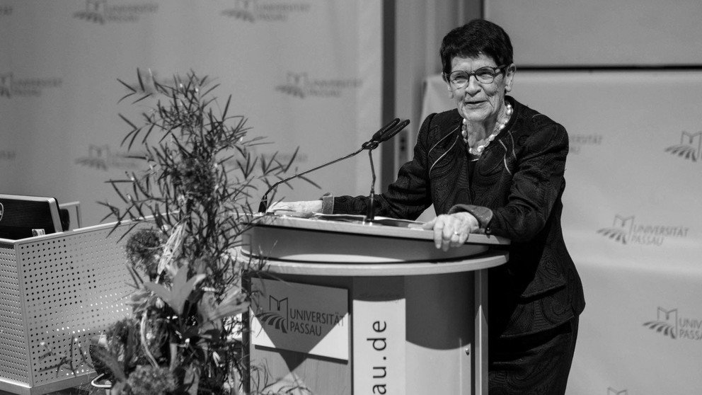 Prof. Dr. Rita S&uuml;ssmuth