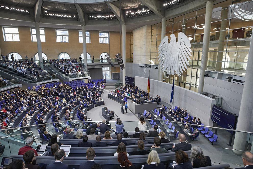 Einblick in eine Plenarsitzung des Deutschen Bundestags