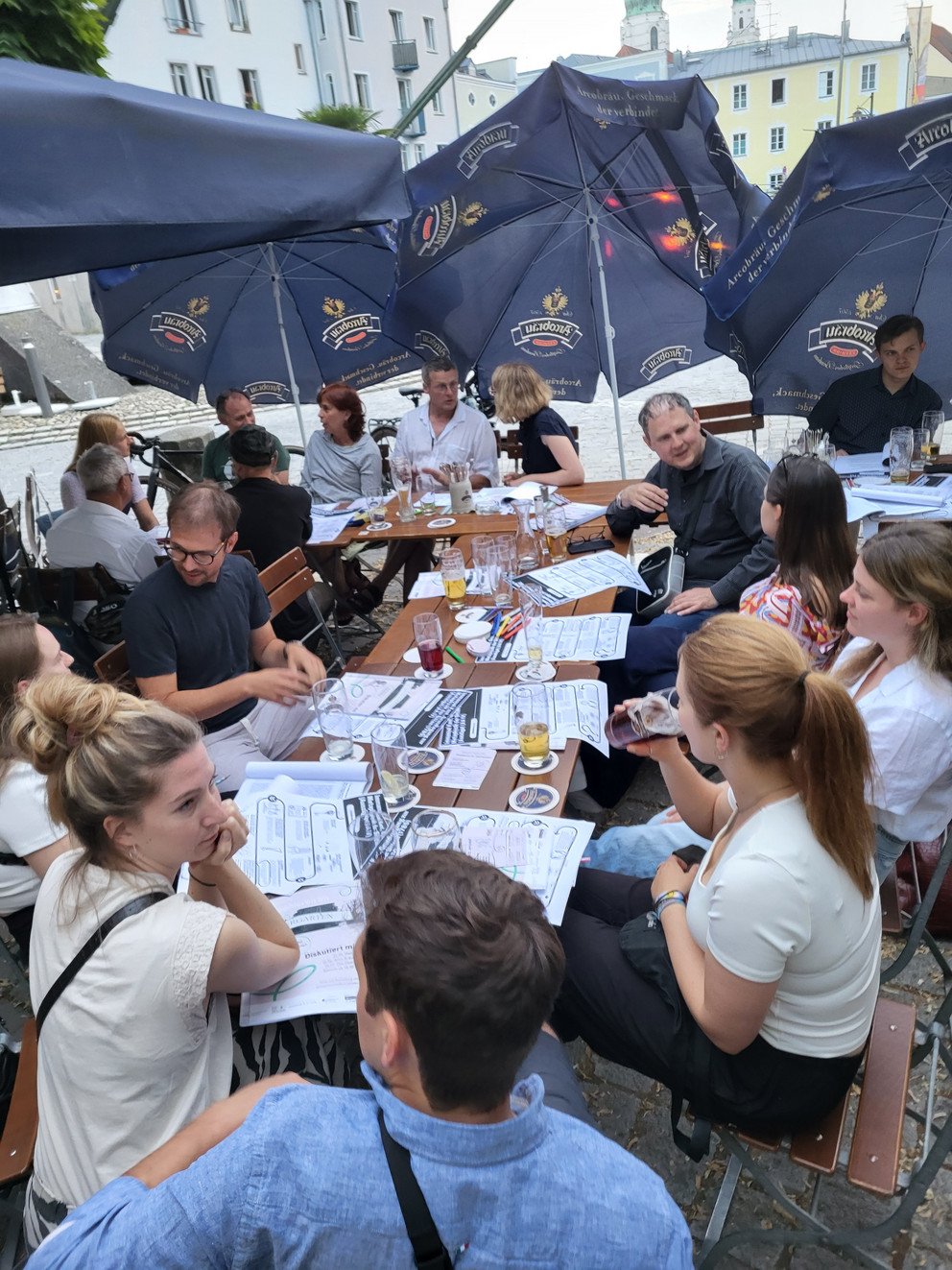 Philosophieren im Biergarten 2024; Foto: Universität Passau