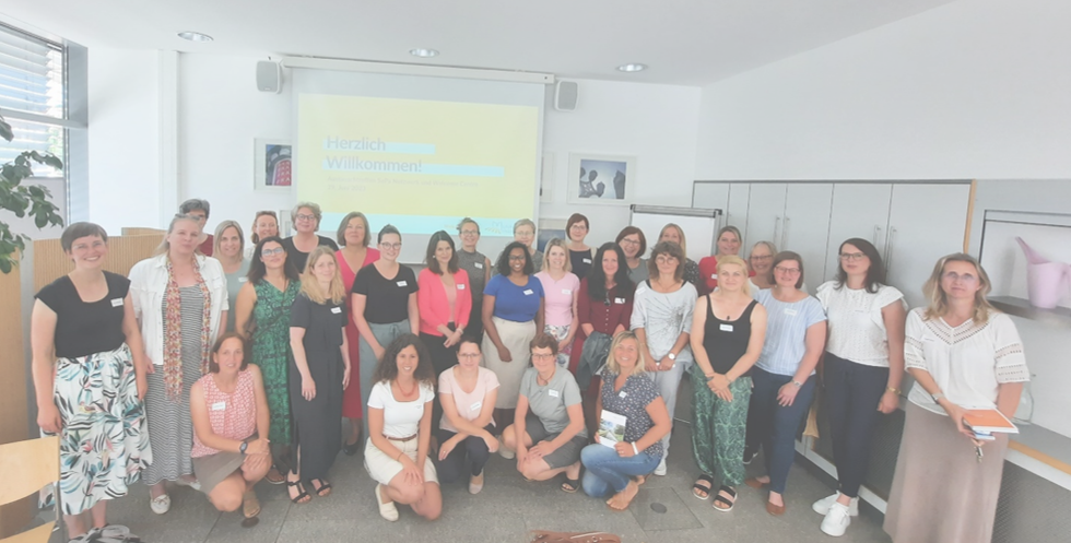 Foto der Teilnehmer am Austauschtreffen mit dem Welcome Centre am 29. Juni 2023