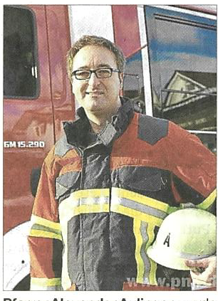 Pfarrer Alexander Aulinger wurde zum Fach-Kreisbrandmeister f&uuml;r Seelsorge und psychosoziale Notfallversorgung im Landkreis ernannt. -Foto: Feuerwehr Thyrnau