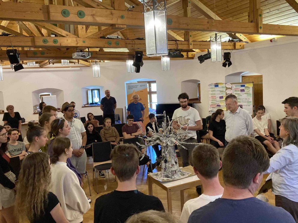 H&ouml;ll/L&iacute;skov&aacute;