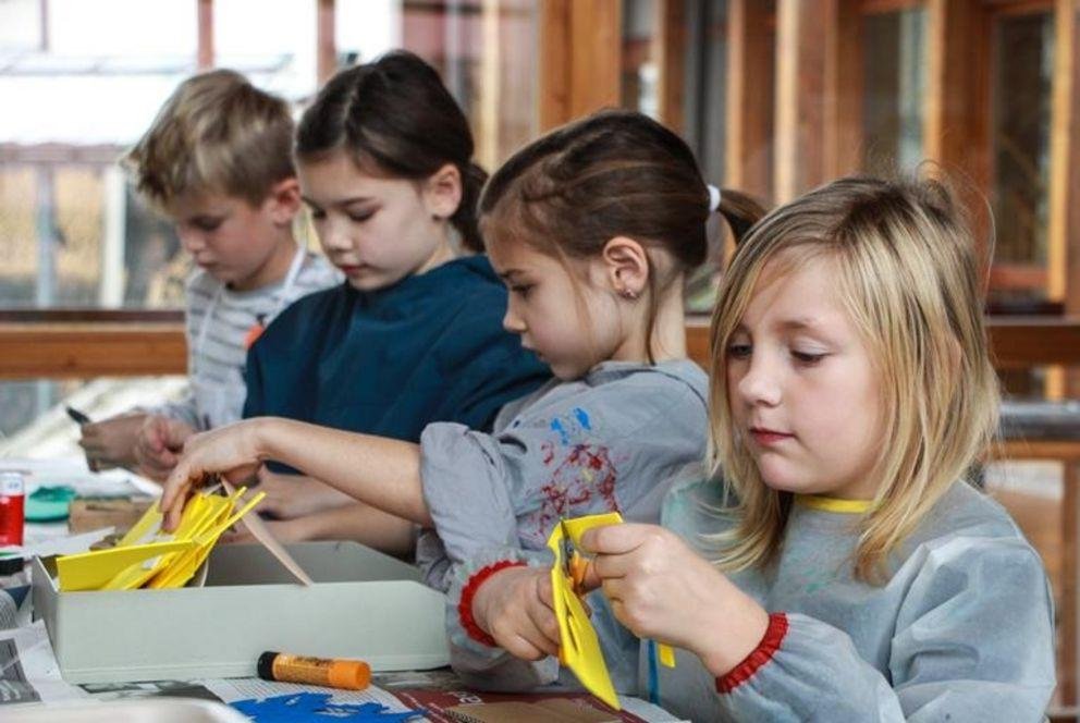 Kinder in der Druckwerkstatt beim Familientag 2018