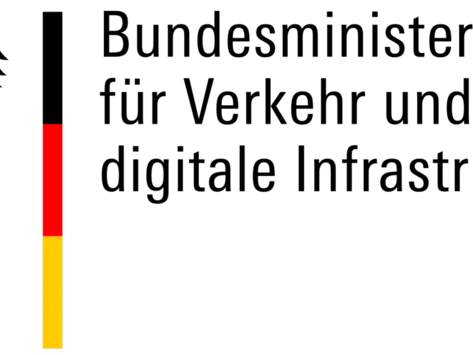 Mobile Dignity Concepts - AI-supported Analysis of Historical Justification Structures and Contexts of Use