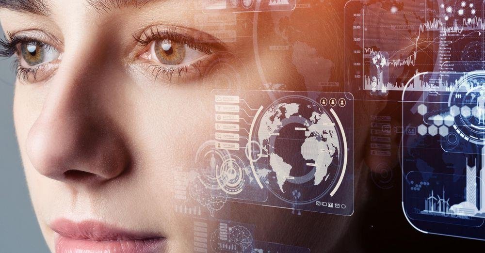 Studentin beschäftigt sich mit dem Thema Künstliche Intelligenz