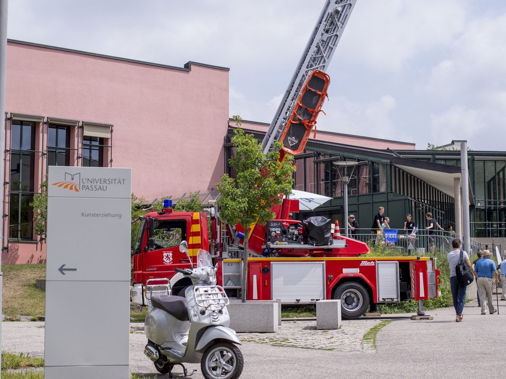 Egg-Drop-Contest in Kooperation mit der Hochschulgruppe der Feuerwehr Passau