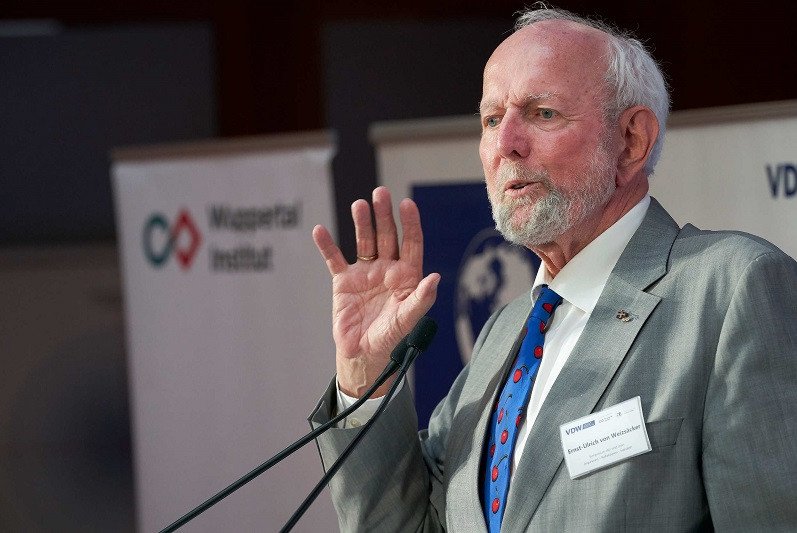 Prof. Dr. Ernst Ulrich von Weizs&auml;cker