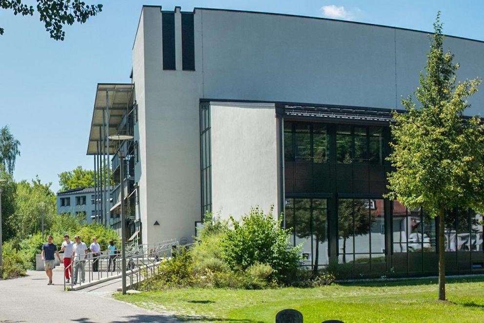 Das Juridicum ist Sitz der Juristischen Fakultät der Universität Passau. Foto: Universität Passau