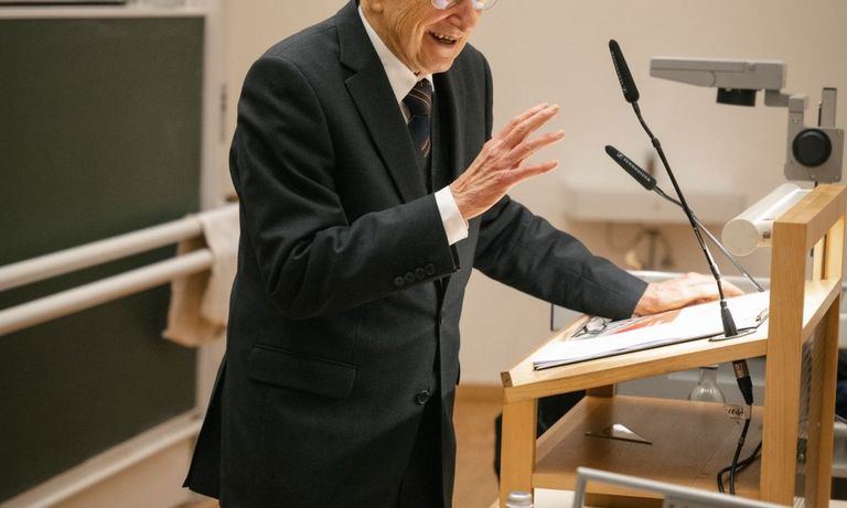 Theologe Prof. Dr. Dr. h.c. mult. Peter Hünermann