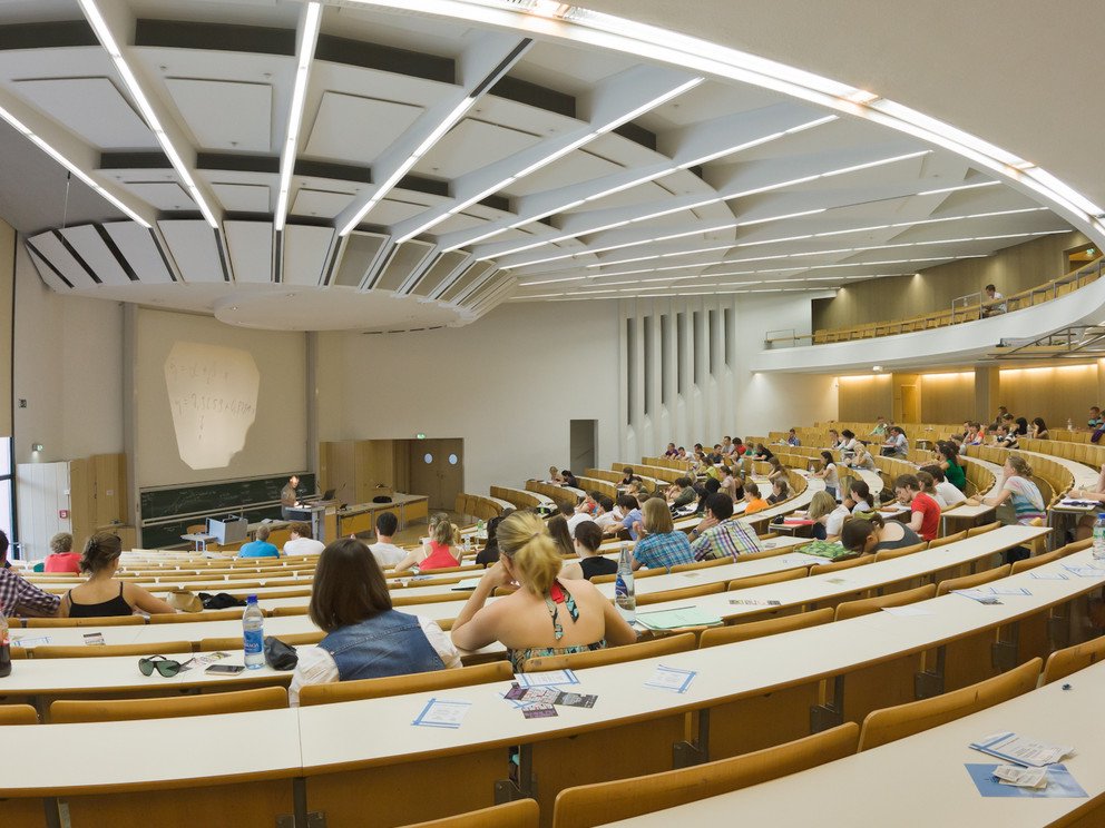 Studierende im Hörsaal