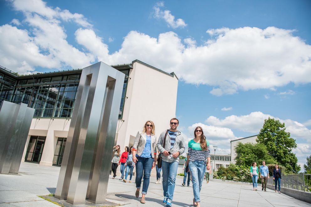 Students on campus in Passau