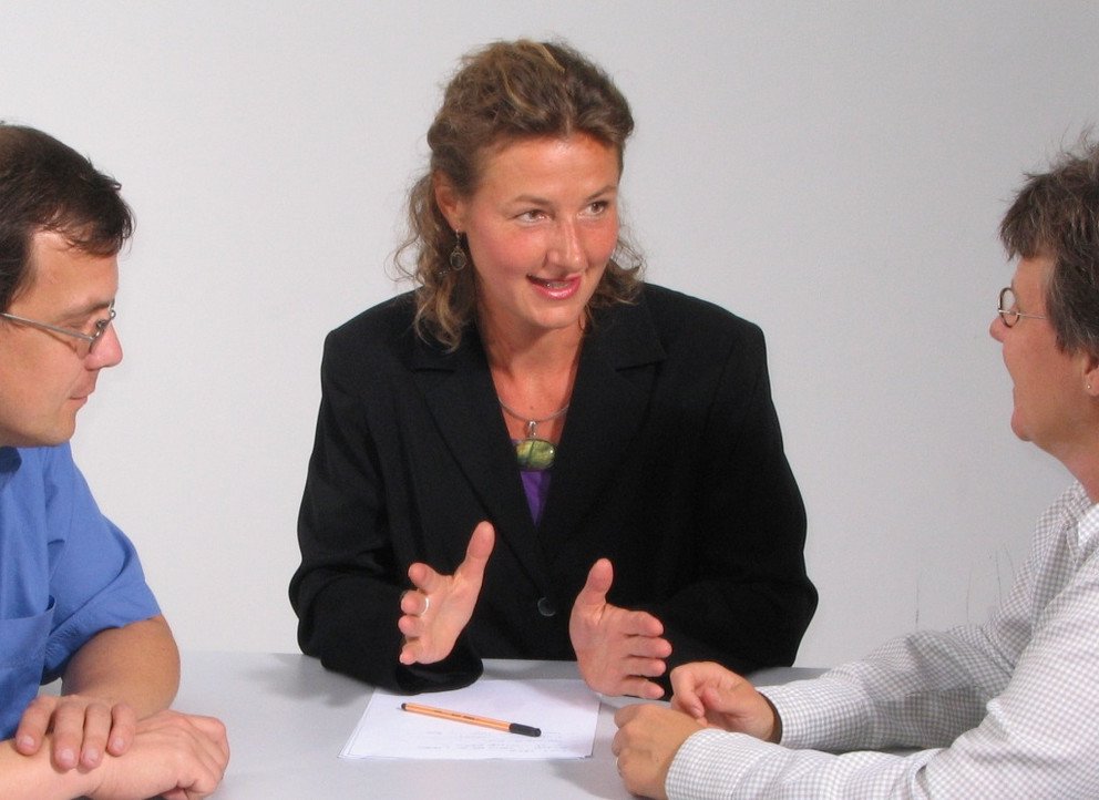 Brigitte Gans im Mediationsgespr&auml;ch. (Foto: Gans)