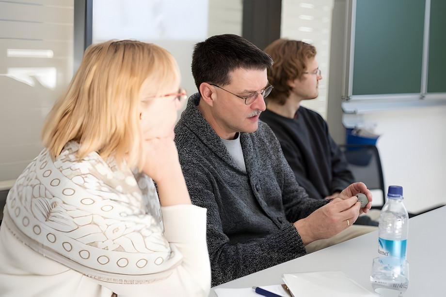 'Big Picture': measuring data giants