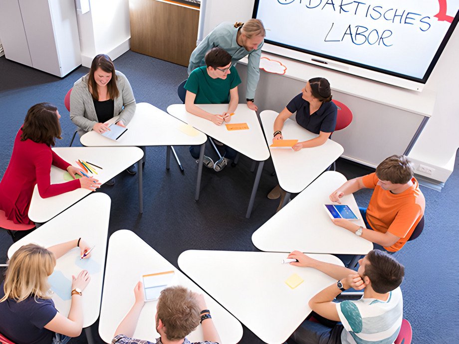 SKILL: Passauer Modellprojekt zur Weiterentwicklung der Lehrerbildung