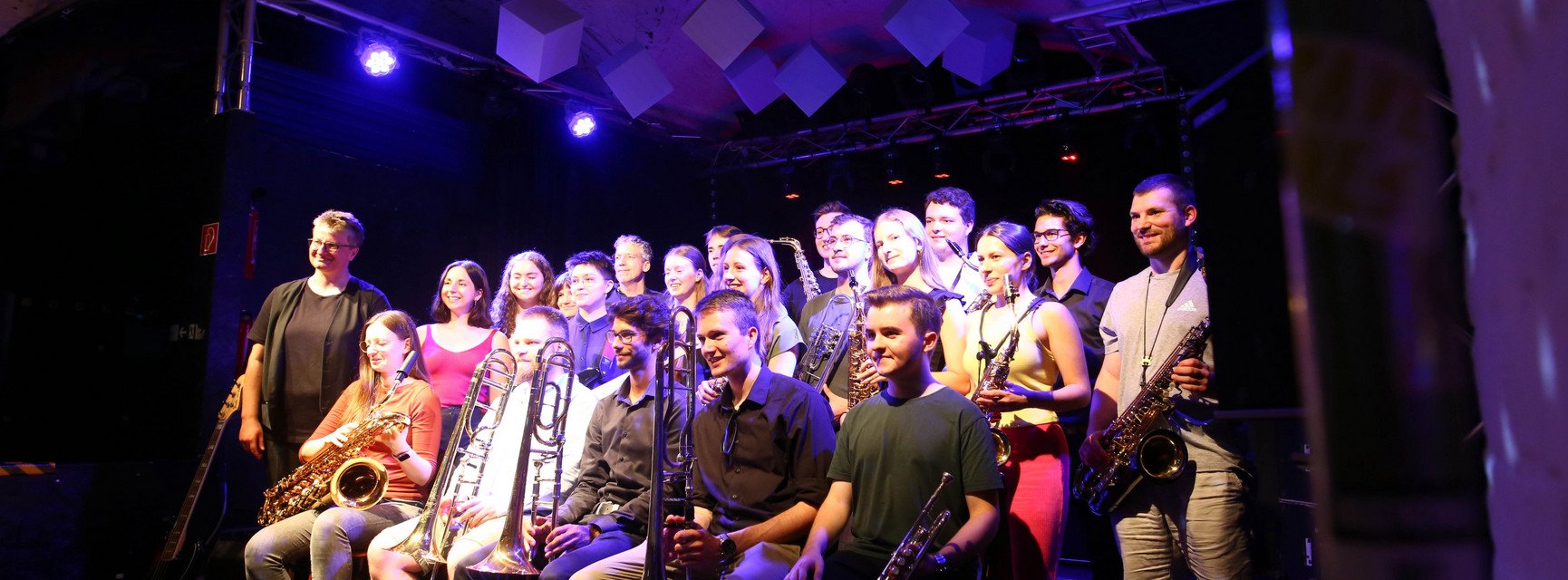 Die Musikerinnen und Musiker der Uni Big Band Passau