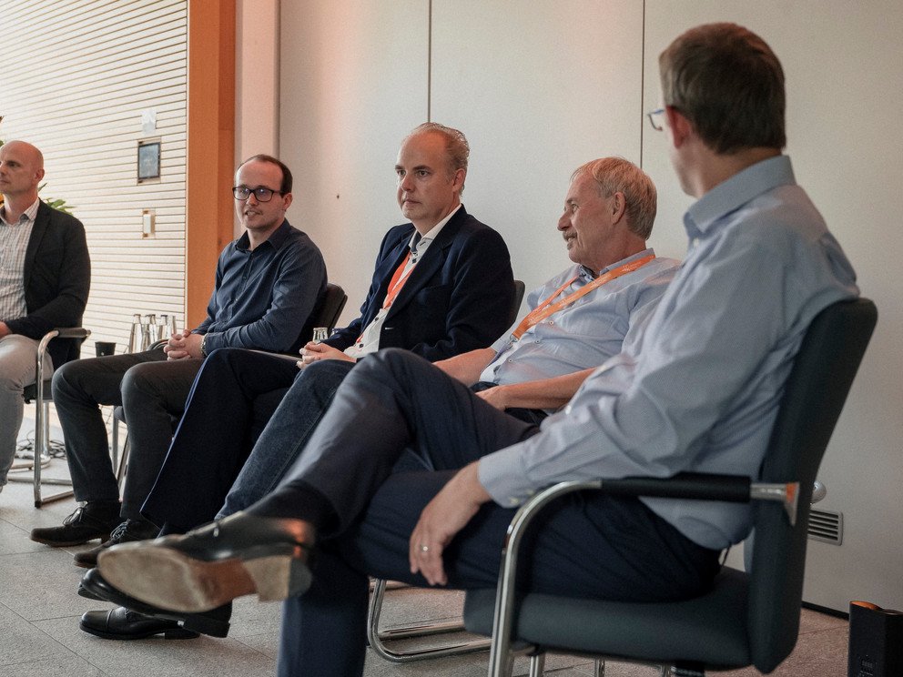 Diskussionsrunde moderiert von Dr. Pöhls