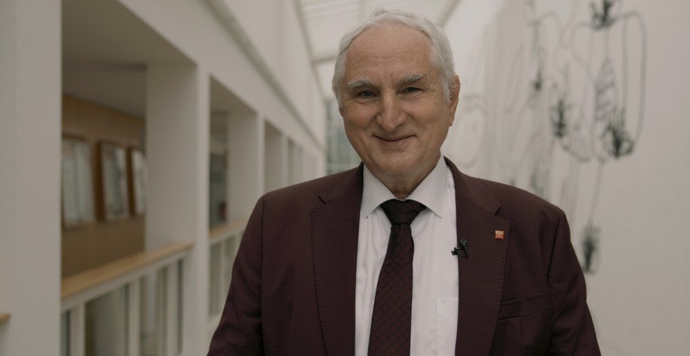 Präsident Prof. Bartosch