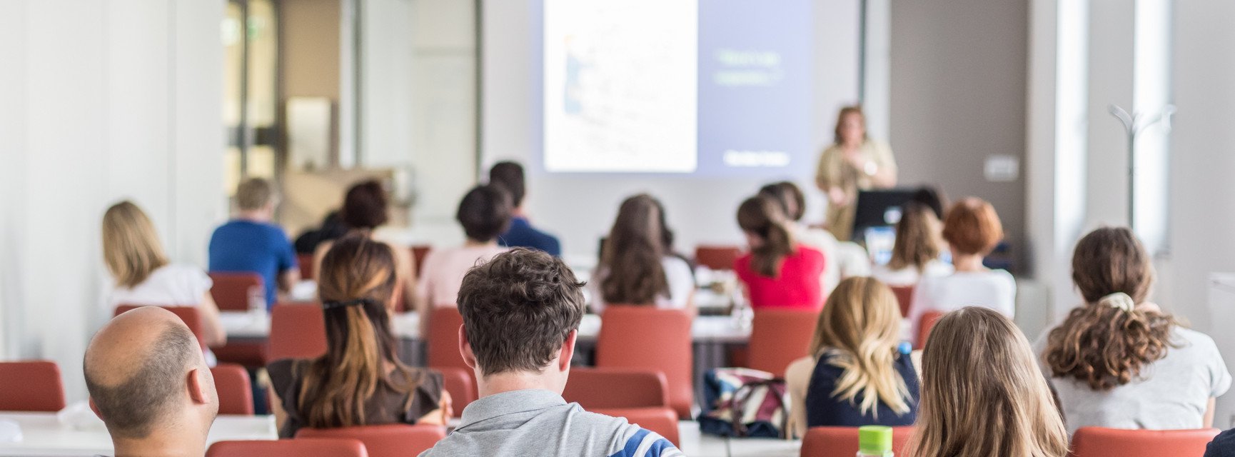 Studierende im Hörsaal
