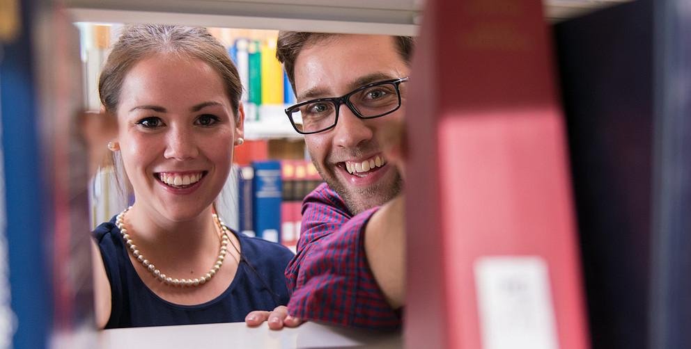 Studierende in der Universitätsbibliothek