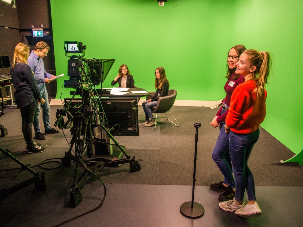 Nachrichten produzieren im TV-Studio