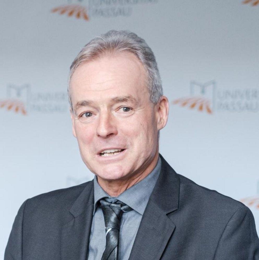 Alois Höng Alois Höng
