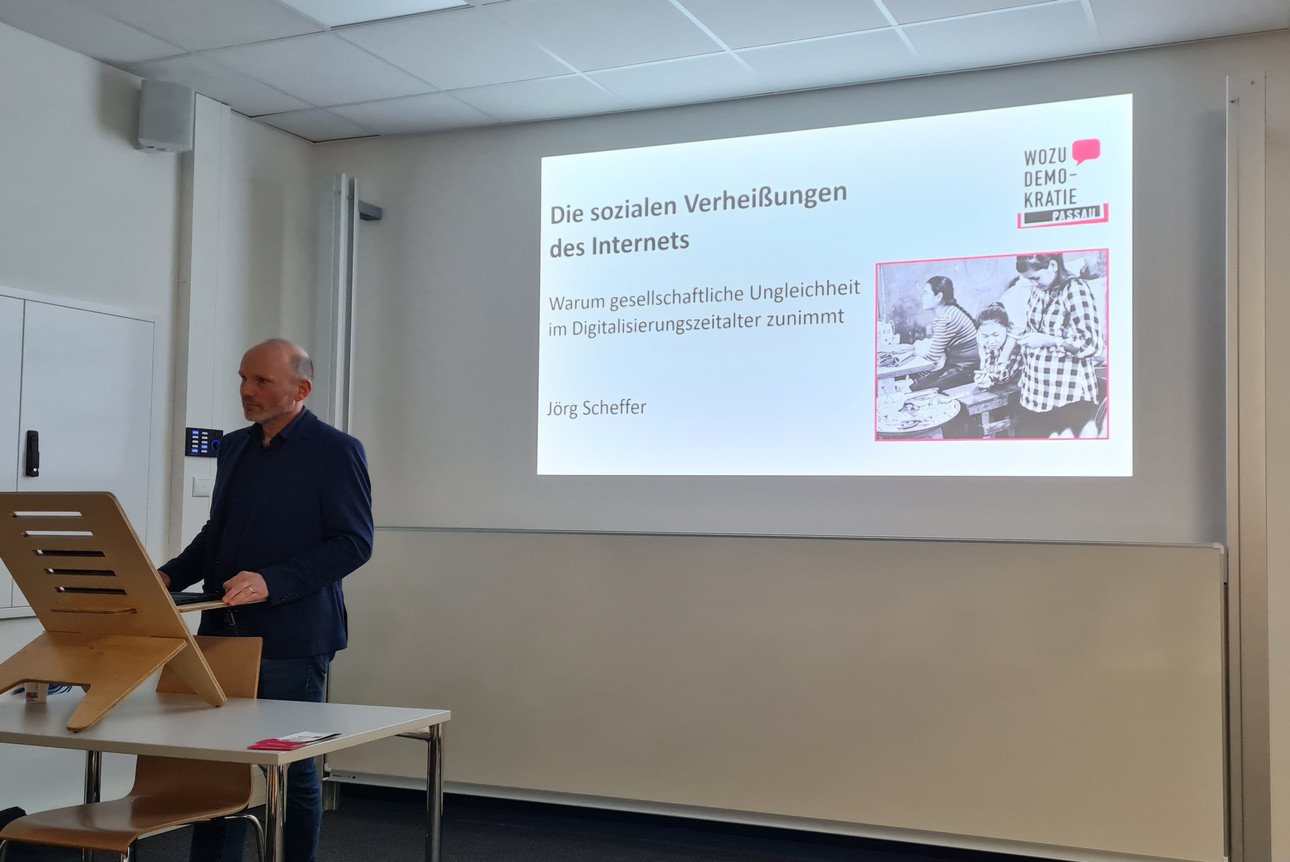 Soziale Verhei&szlig;ungen des Internets am 11.11.2024