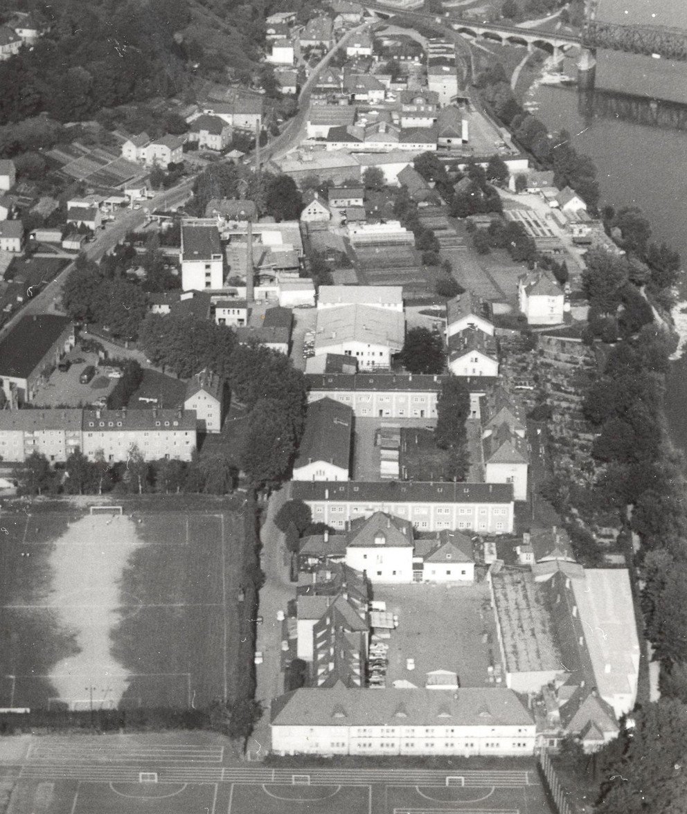 Luftbild 1976 - Innstraßenviertel vor dem Universitätsbau; Quelle: Universitätsarchiv Passau, Fotosammlung