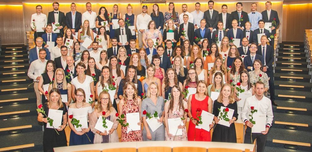 Asolventinnen und Absolventen der WiWi-Fakult&auml;t