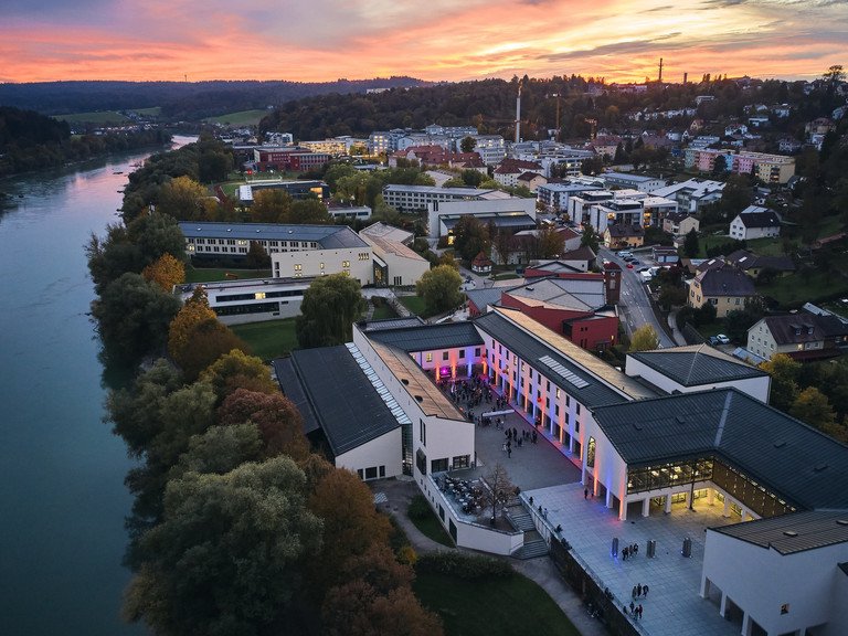 Drohnenaufnahme Uni Passau