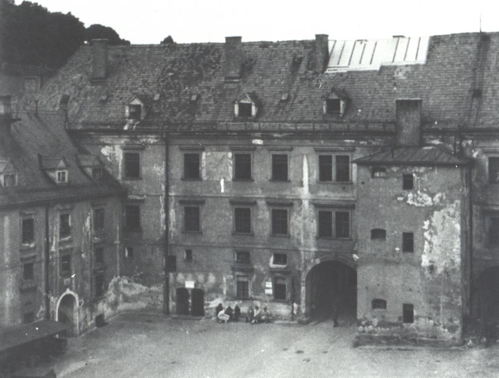 Innenansicht der Nikolaklosters 1945