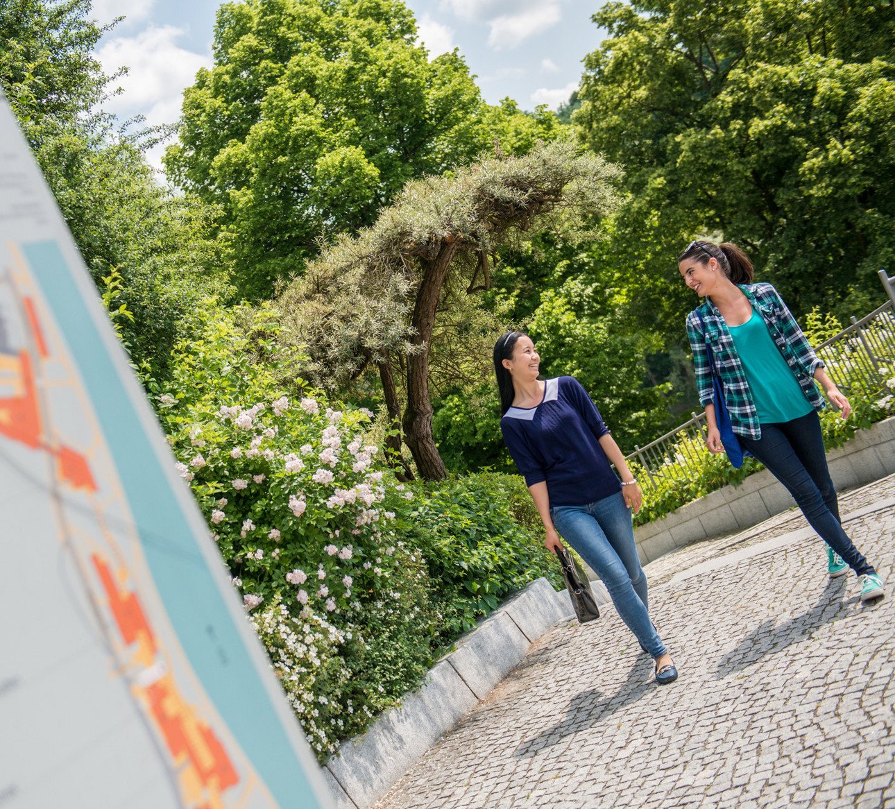 Unterst&uuml;tzung und Orientierung: das Patenprogramm