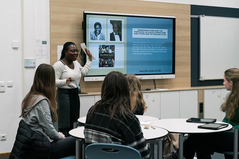 Workshop "Intersections of Racism: Voices Unveiled“
